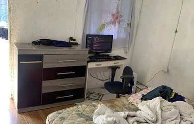 Imagem: A casa possui 2 Dormitórios, 1 Banheiro, 80-0m² de Área e