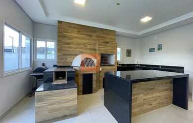 Imagem: A casa em condomínio possui 4 Dormitórios, 1 Banheiro, 4 Vagas