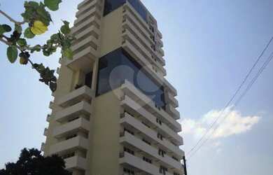 Imagem: O depósito possui 1 Vaga na garagem, 33m² de Área e está