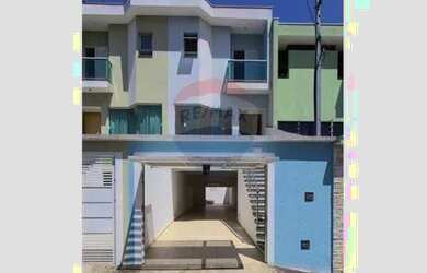 Imagem: A casa possui 3 Dormitórios, 4 Banheiros, 5 Vagas na garagem