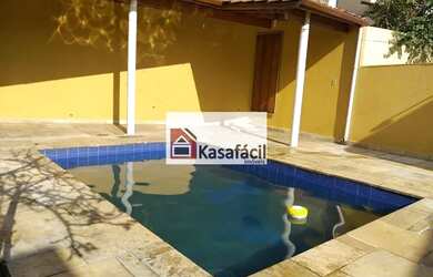 Imagem: A casa para alugar possui 3 Dormitórios, 4 Banheiros, 2 Vagas