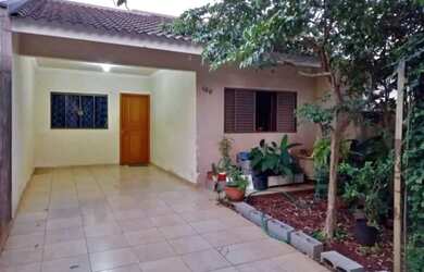 Imagem: A casa possui 2 Dormitórios, 2 Banheiros, Imóvel mobiliado