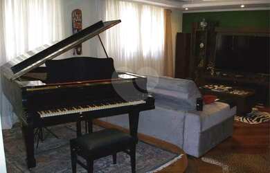 Imagem 14: Imóvel para venda possui 652 metros quadrados com 4 quartos em Santa...