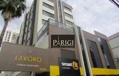 Imagem: O depósito possui 1 Vaga na garagem e 30m² de Área e está