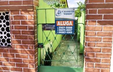 Imagem: A casa possui 1 Dormitório, 1 Banheiro e está localizado