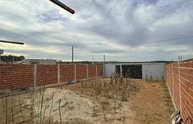 Imagem: O terreno possui 200m² de Área e está localizado em Loteamento