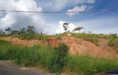 Imagem: O terreno possui 456m² de Área e está localizado em Esmeraldas