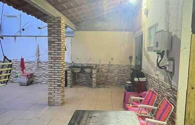 Imagem: A casa em condomínio possui 3 Dormitórios, 2 Banheiros, 2