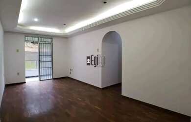 Imagem: A casa possui 3 Dormitórios, 2 Banheiros, 1 Vaga na garagem