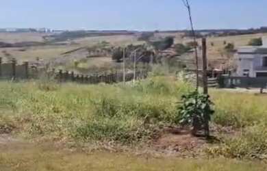 Imagem 2: Terreno para venda no bairro Granja Marileusa. Condomínio Terras Alpha