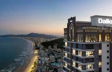 Imagem: O apartamento possui 4 Dormitórios, 5 Banheiros, 3 Vagas na