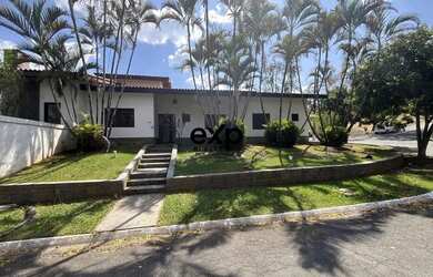 Imagem: A casa em condomínio à venda possui 3 Dormitórios, 5 Banheiros