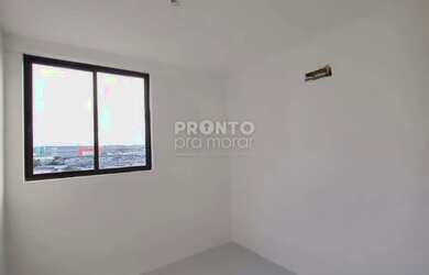 Imagem: O apartamento possui 3 Dormitórios, 1 Banheiro, 1 Vaga na garagem