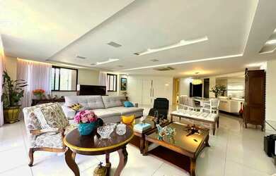 Imagem: O apartamento possui 5 Dormitórios, 5 Banheiros, 4 Vagas na