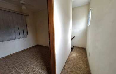 Imagem: A casa possui 2 Dormitórios, 2 Banheiros, 1 Vaga na garagem