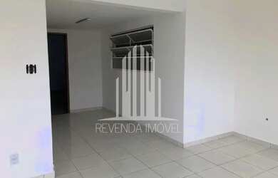 Imagem: O depósito possui 1 Vaga na garagem, 52m² de Área e está