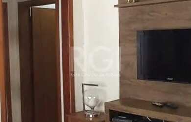 Imagem: A casa possui 4 Dormitórios, 2 Banheiros, 2 Vagas na garagem