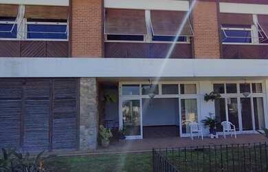 Imagem 10: MARAVILHOSA CASA TRIPLEX 750M2, COM 6 QUARTOS 3 SALÕES VAGA PARA 4 CARROS