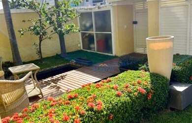 Imagem: A casa em condomínio para alugar possui 4 Dormitórios, 5 Banheiros