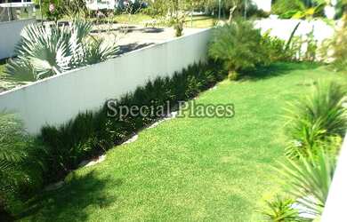 Imagem: A casa em condomínio possui 5 Dormitórios, 5 Banheiros, 3