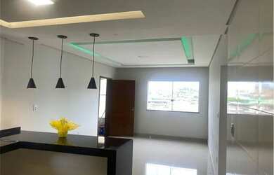 Imagem: O apartamento possui 3 Dormitórios, 2 Banheiros, 1 Vaga na