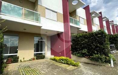 Imagem: A casa em condomínio possui 3 Dormitórios, 2 Banheiros, 2