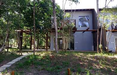 Imagem: A casa em condomínio possui 3 Dormitórios, 3 Banheiros, 2