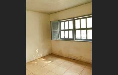 Imagem: A casa possui 3 Dormitórios, 2 Banheiros e 10m² de Área e