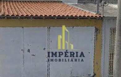 Imagem: A casa possui 2 Dormitórios, 1 Banheiro, 2 Vagas na garagem