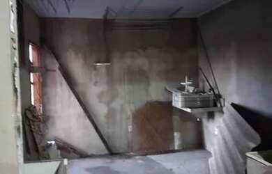 Imagem: A casa possui 4 Dormitórios, 3 Banheiros, 3 Vagas na garagem