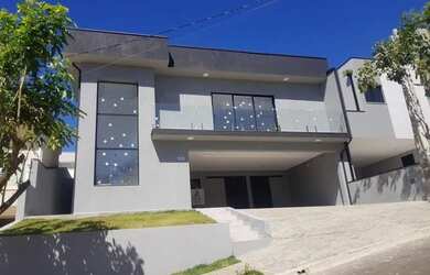 Imagem: A casa em condomínio possui 3 Dormitórios, 5 Banheiros, 3