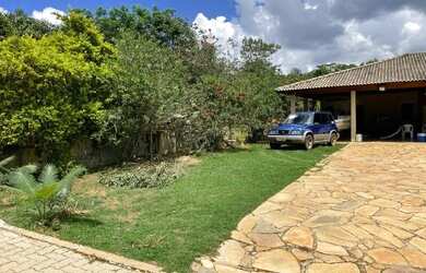 Imagem: O terreno possui 2.500m² de Área, Imóvel mobiliado e está