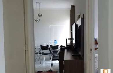 Imagem: O apartamento possui 2 Dormitórios, 1 Banheiro, 1 Vaga na garagem