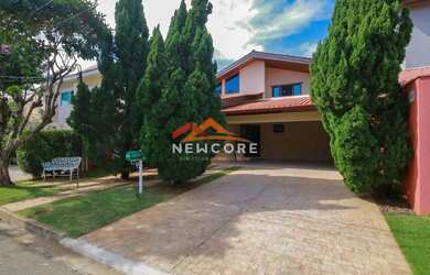 Imagem: A casa em condomínio possui 3 Dormitórios, 4 Banheiros, 4