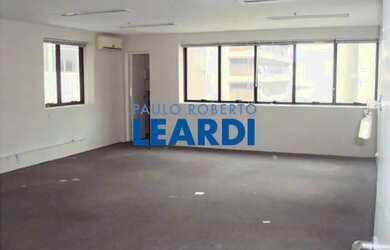 Imagem: O depósito possui 110m² de Área e está localizado em Cerqueira