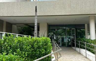 Imagem: O depósito possui 1 Vaga na garagem e 48m² de Área e está