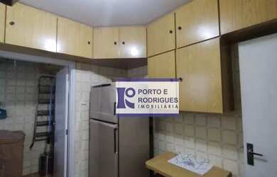 Imagem: O apartamento possui 1 Dormitório, 1 Banheiro, 1 Vaga na garagem