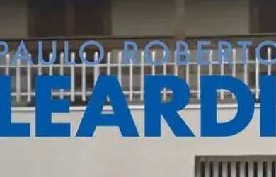 Imagem: A casa possui 3 Dormitórios, 3 Banheiros, 3 Vagas na garagem