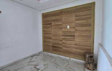 Imagem: A casa possui 1 Dormitório, 1 Banheiro, 160m² de Área e