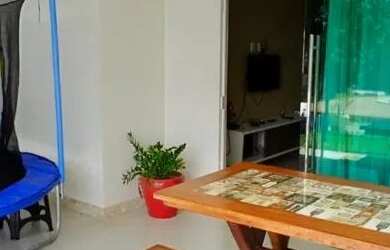 Imagem: A casa em condomínio possui 3 Dormitórios, 2 Banheiros, 2