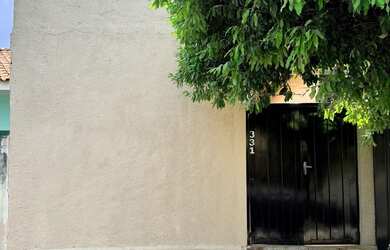 Imagem: A casa possui 1 Dormitório e 1 Banheiro e está localizado