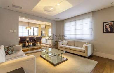 Imagem: O apartamento possui 4 Dormitórios, 3 Banheiros, 4 Vagas na