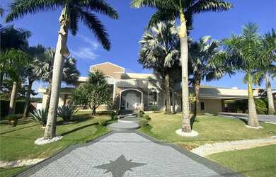 Imagem: A casa em condomínio possui 5 Dormitórios, 5 Banheiros, 5