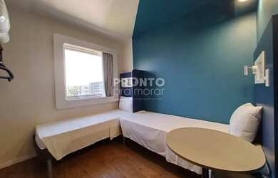 Imagem: O apartamento possui 1 Dormitório, 1 Banheiro, 1 Vaga na garagem