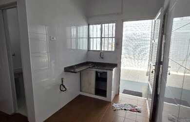 Imagem: A kitnet possui 1 Dormitório, 1 Banheiro, 1 Vaga na garagem