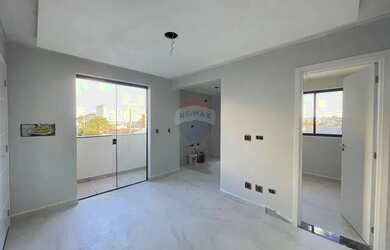 Imagem: O apartamento possui 3 Dormitórios, 1 Banheiro, 2 Vagas na