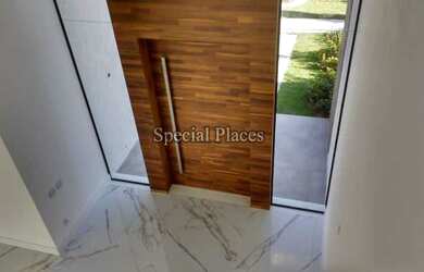 Imagem: A casa em condomínio possui 5 Dormitórios, 5 Banheiros, 2