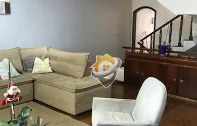 Imagem: A casa possui 3 Dormitórios, 5 Banheiros, 5 Vagas na garagem