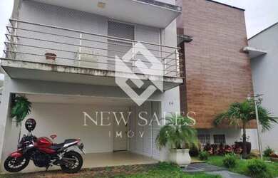 Imagem: A casa possui 3 Dormitórios, 3 Banheiros, 1 Vaga na garagem