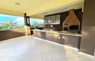 Imagem: A casa possui 3 Dormitórios, 2 Banheiros, 2 Vagas na garagem